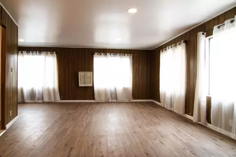 3255 R Ave E #190, Palmdale, CA 93550 photo 4