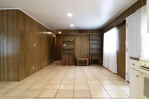 3255 R Ave E #190, Palmdale, CA 93550 photo 2