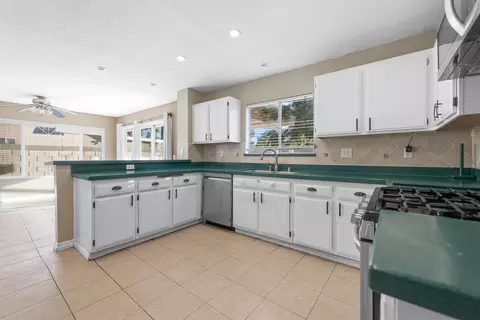 43318 Denmore Ave, Lancaster, CA 93535 photo 10