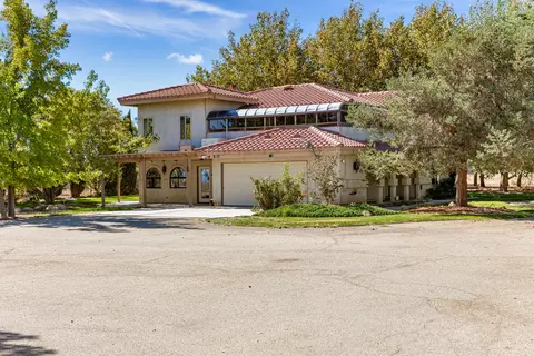 8051 Ave B-10 W, Lancaster, CA 93536 photo 1