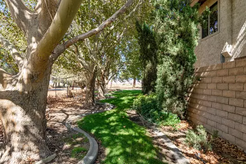 8051 Ave B-10 W, Lancaster, CA 93536 photo 35