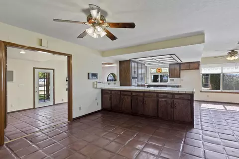 8051 Ave B-10 W, Lancaster, CA 93536 photo 9