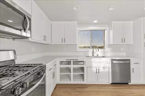 21900 San Gabriel Dr, Tehachapi, CA 93561 photo 12