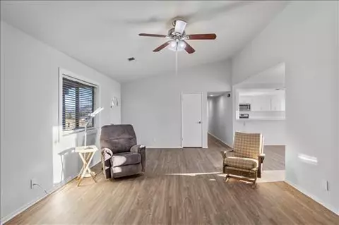 21900 San Gabriel Dr, Tehachapi, CA 93561 photo 6
