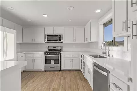 21900 San Gabriel Dr, Tehachapi, CA 93561 photo 9