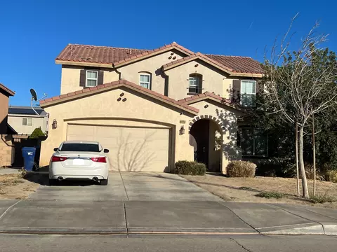 44254 27th St E, Lancaster, CA 93535