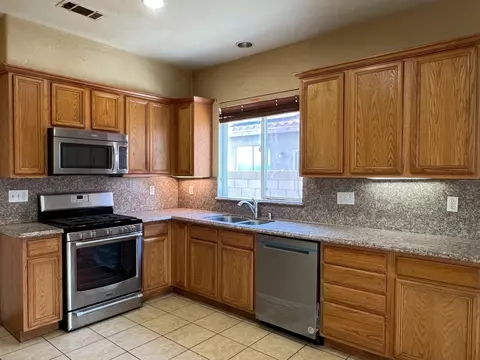 44254 E 27th St, Lancaster, CA 93535 photo 7