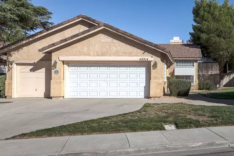 45214 Pickford Ave, Lancaster, CA 93534 photo 2