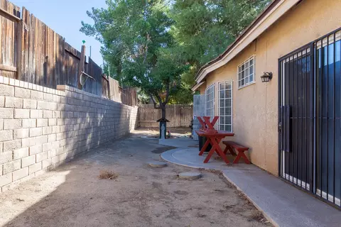 45214 Pickford Ave, Lancaster, CA 93534 photo 16