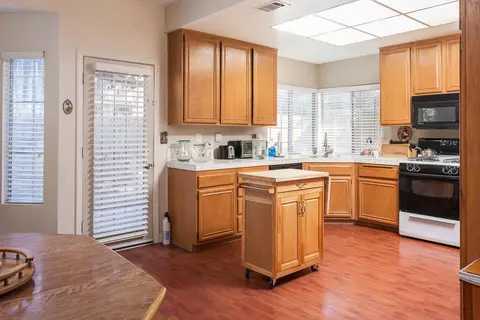 45214 Pickford Ave, Lancaster, CA 93534 photo 7