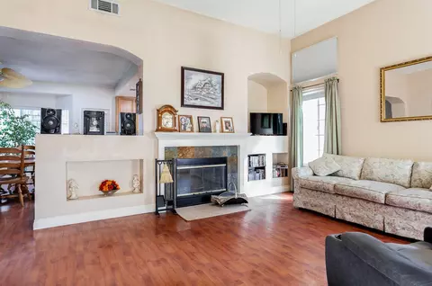 45214 Pickford Ave, Lancaster, CA 93534 photo 4