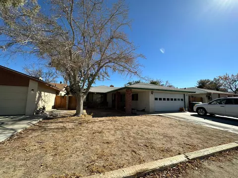 224 Broadway St S, Ridgecrest, CA 93555