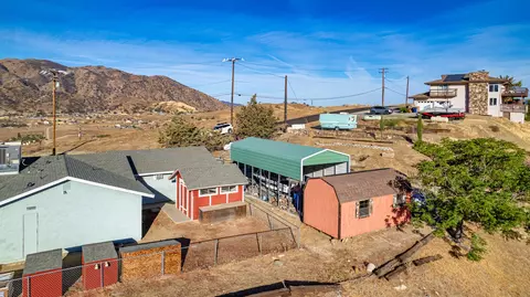 23708 Fir Dr, Tehachapi, CA 93561 photo 6