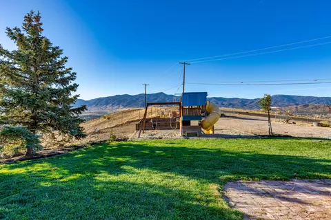 23708 Fir Dr, Tehachapi, CA 93561 photo 10