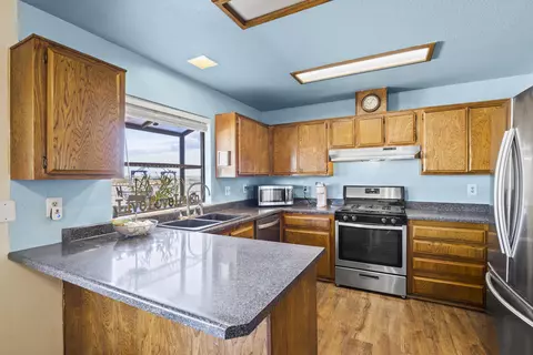 3117 Cromwell Ave, Mojave, CA 93501 photo 13