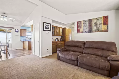 3117 Cromwell Ave, Mojave, CA 93501 photo 5