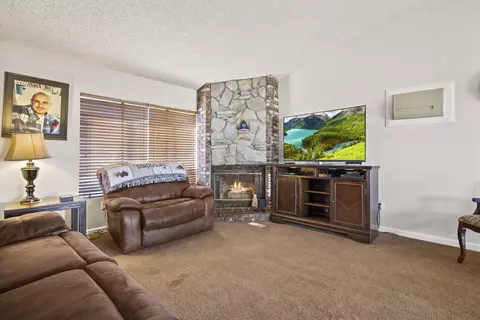 3117 Cromwell Ave, Mojave, CA 93501 photo 6