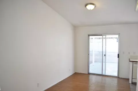 4716 Katrina Pl, Palmdale, CA 93552 photo 2