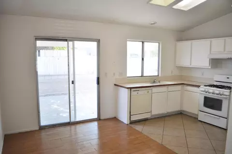 4716 Katrina Pl, Palmdale, CA 93552 photo 5