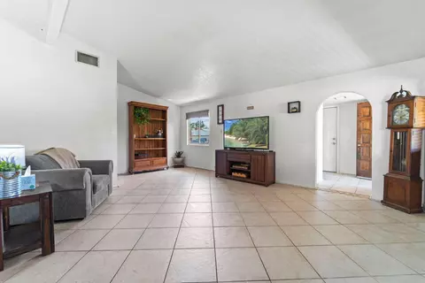 453 E Lingard St, Lancaster, CA 93535 photo 7