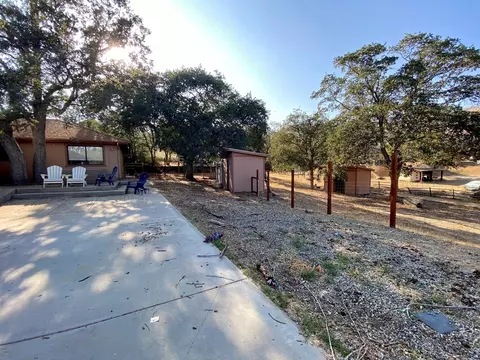 21225 Hacienda Dr, Tehachapi, CA 93561 photo 8
