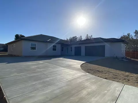 4754 W Avenue M-10, Lancaster, CA 93536