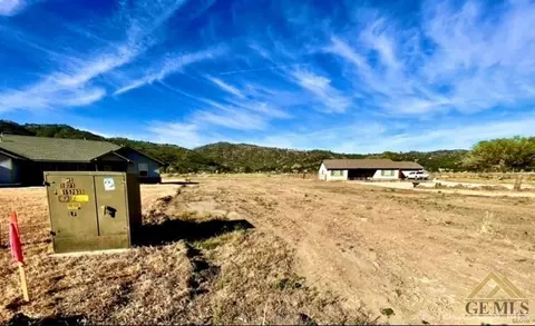 29560 Ryder Cup Ln, Tehachapi, CA 93561 photo 18