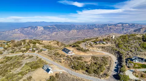 24300 Jacaranda Dr, Tehachapi, CA 93561 photo 6