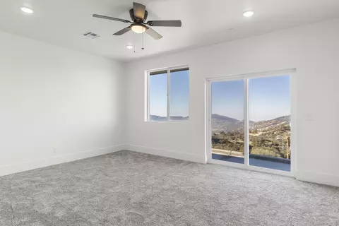 24300 Jacaranda Dr, Tehachapi, CA 93561 photo 18
