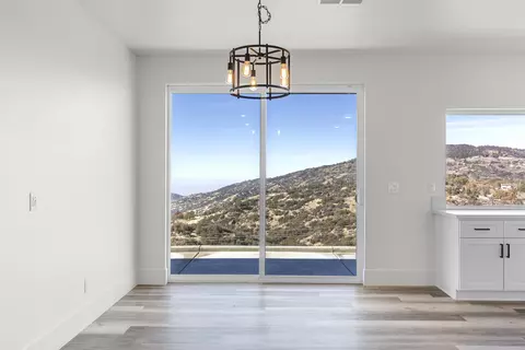 24300 Jacaranda Dr, Tehachapi, CA 93561 photo 13