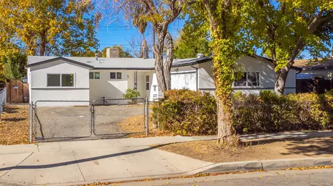 44721 Andale Ave, Lancaster, CA 93535 photo 3
