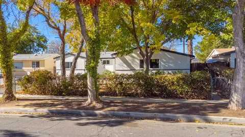 44721 Andale Ave, Lancaster, CA 93535 photo 2