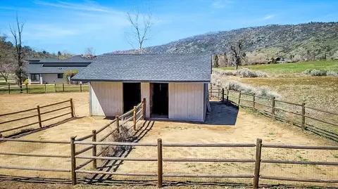 26201 Columbia Way, Tehachapi, CA 93561 photo 34