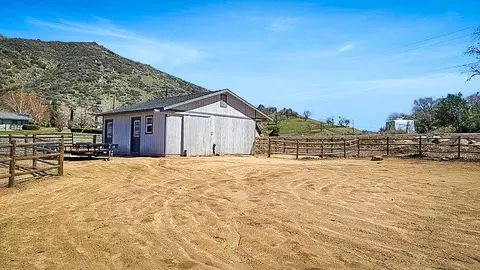26201 Columbia Way, Tehachapi, CA 93561 photo 30