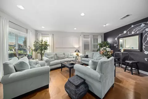 37532 Ruby Red Ln, Palmdale, CA 93551 photo 3