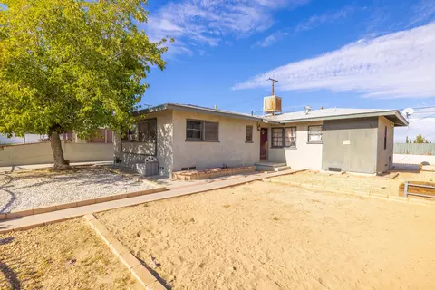 433 Avenue R4 E, Palmdale, CA 93550