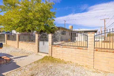433 E Avenue R4, Palmdale, CA 93550 photo 2