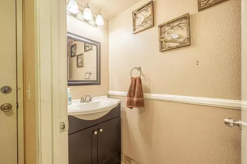 1815 Hart St, Lancaster, CA 93534 photo 10