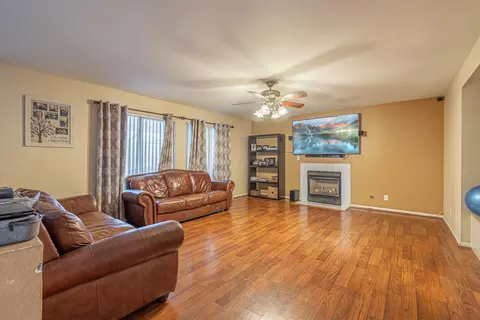 1815 Hart St, Lancaster, CA 93534 photo 9