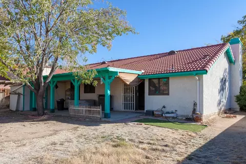 1601 E Newgrove St, Lancaster, CA 93535 photo 18