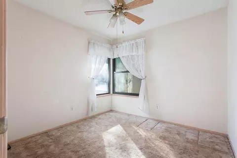 1601 E Newgrove St, Lancaster, CA 93535 photo 15