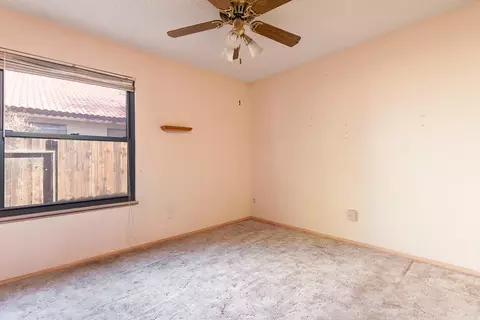 1601 E Newgrove St, Lancaster, CA 93535 photo 12