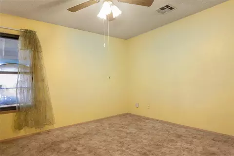 1601 E Newgrove St, Lancaster, CA 93535 photo 10