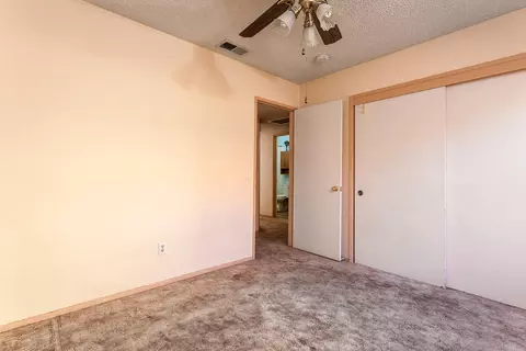 1601 E Newgrove St, Lancaster, CA 93535 photo 13