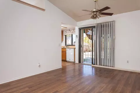 1601 E Newgrove St, Lancaster, CA 93535 photo 6