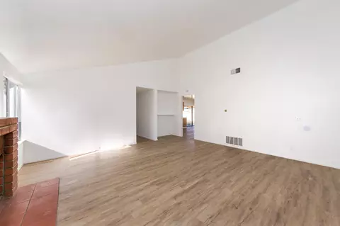 44431 Fenhold St, Lancaster, CA 93535 photo 5