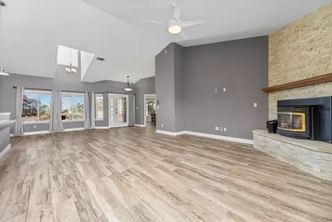 19450 Jacks Hill Rd, Tehachapi, CA 93561 photo 11