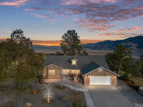 19450 Jacks Hill Rd, Tehachapi, CA 93561 photo 2