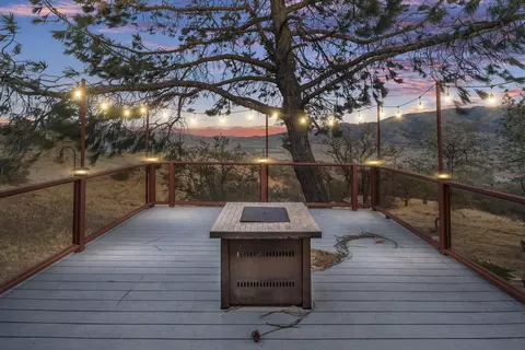 19450 Jacks Hill Rd, Tehachapi, CA 93561 photo 3