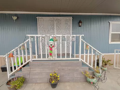 2515 E Ave I #SPC W17, Lancaster, CA 93535 photo 2